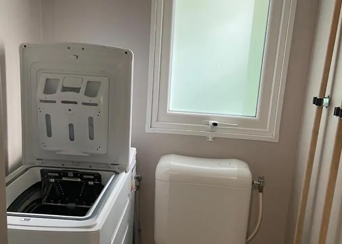 Camping Mobil Aventura 6-8 Personnes Confort *